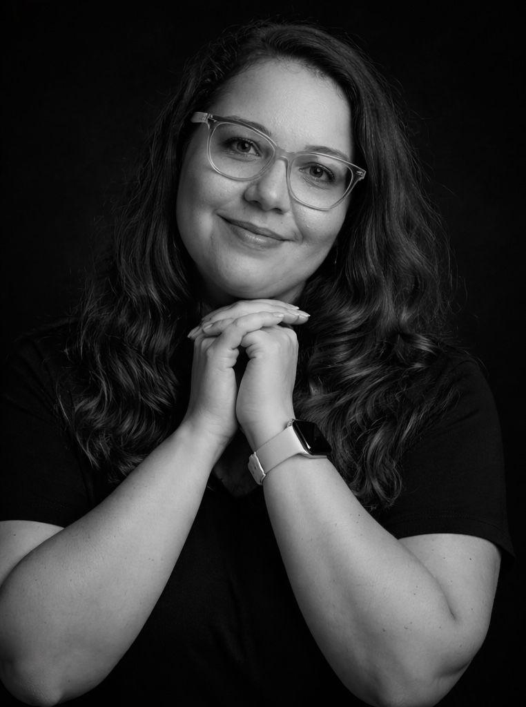 Lucélia Menezes — Mídia